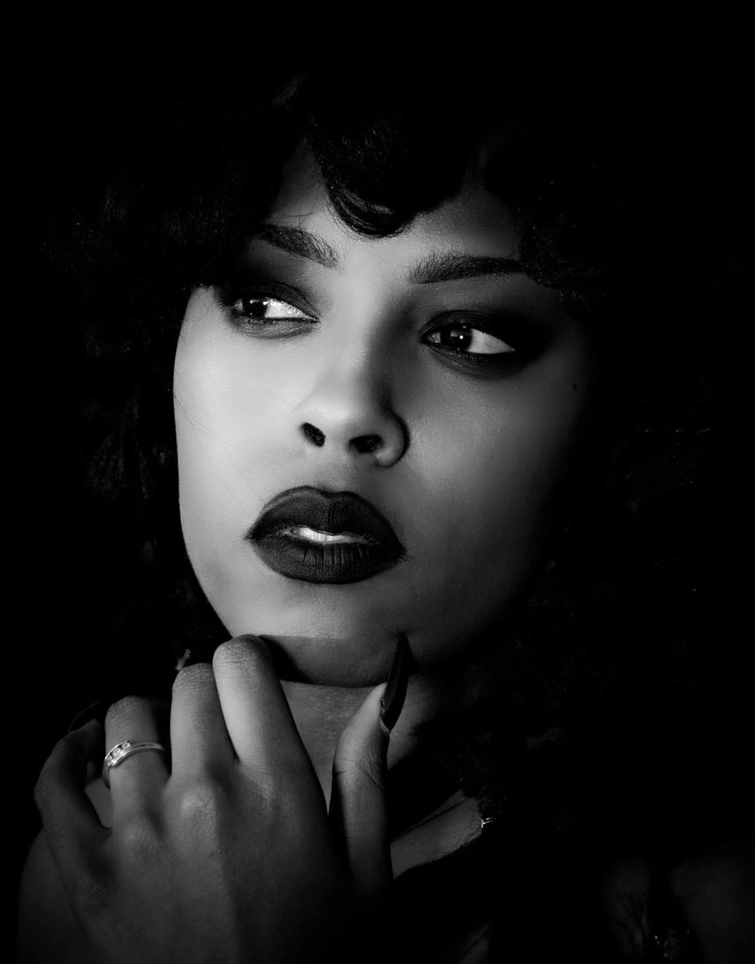 Nia Nightsong 
