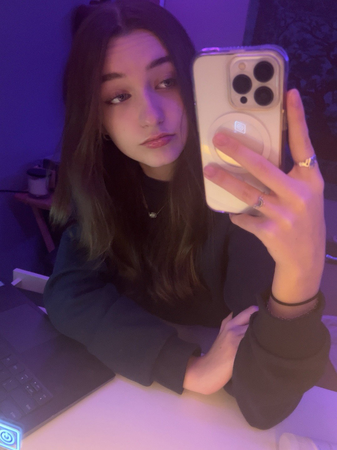cassie ✰ 