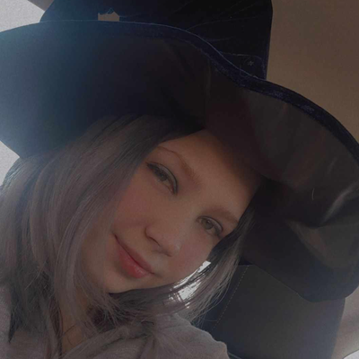 Evie B
