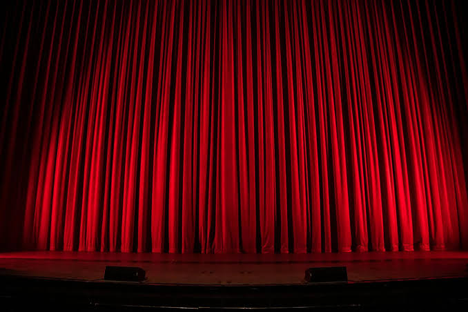 center stage: a musical cover team