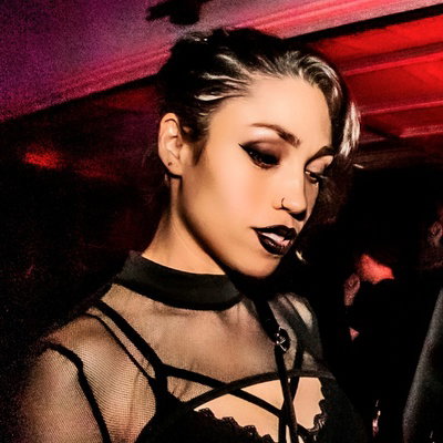 AdrianaCazador