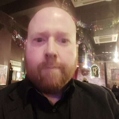 Chrishighwellactor