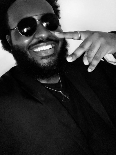 Noir Thornton🖤;)