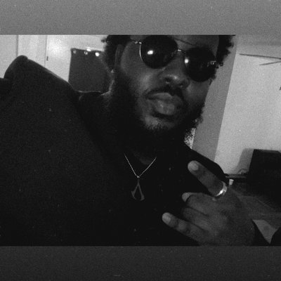 Noir Thornton🖤;)